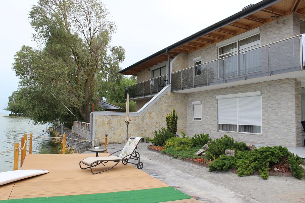 Parton Villa Apartments Fonyód Rom bilde